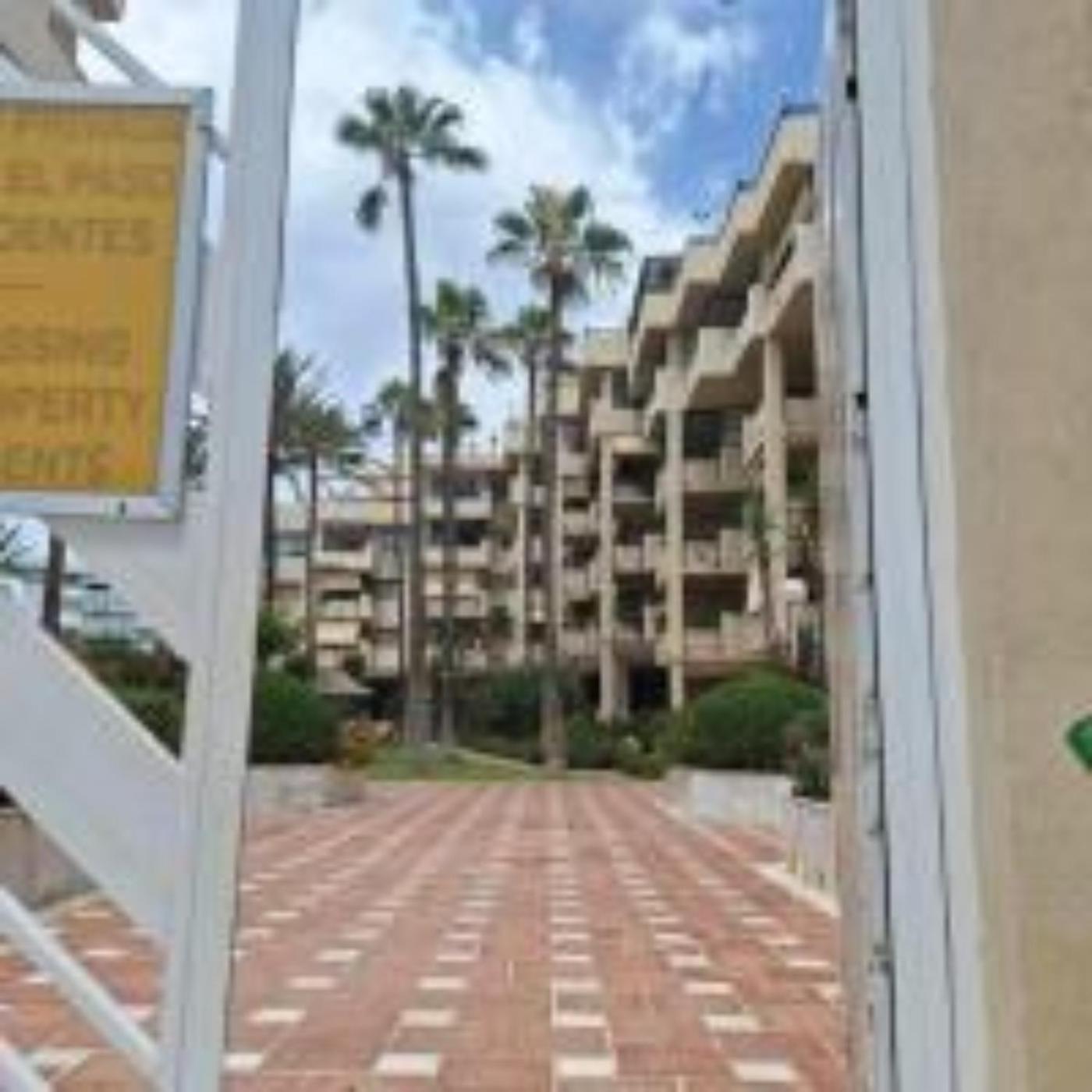 Primera Linea Del Mar - Acceso Directo Playa Carihuela トレモリノス エクステリア 写真