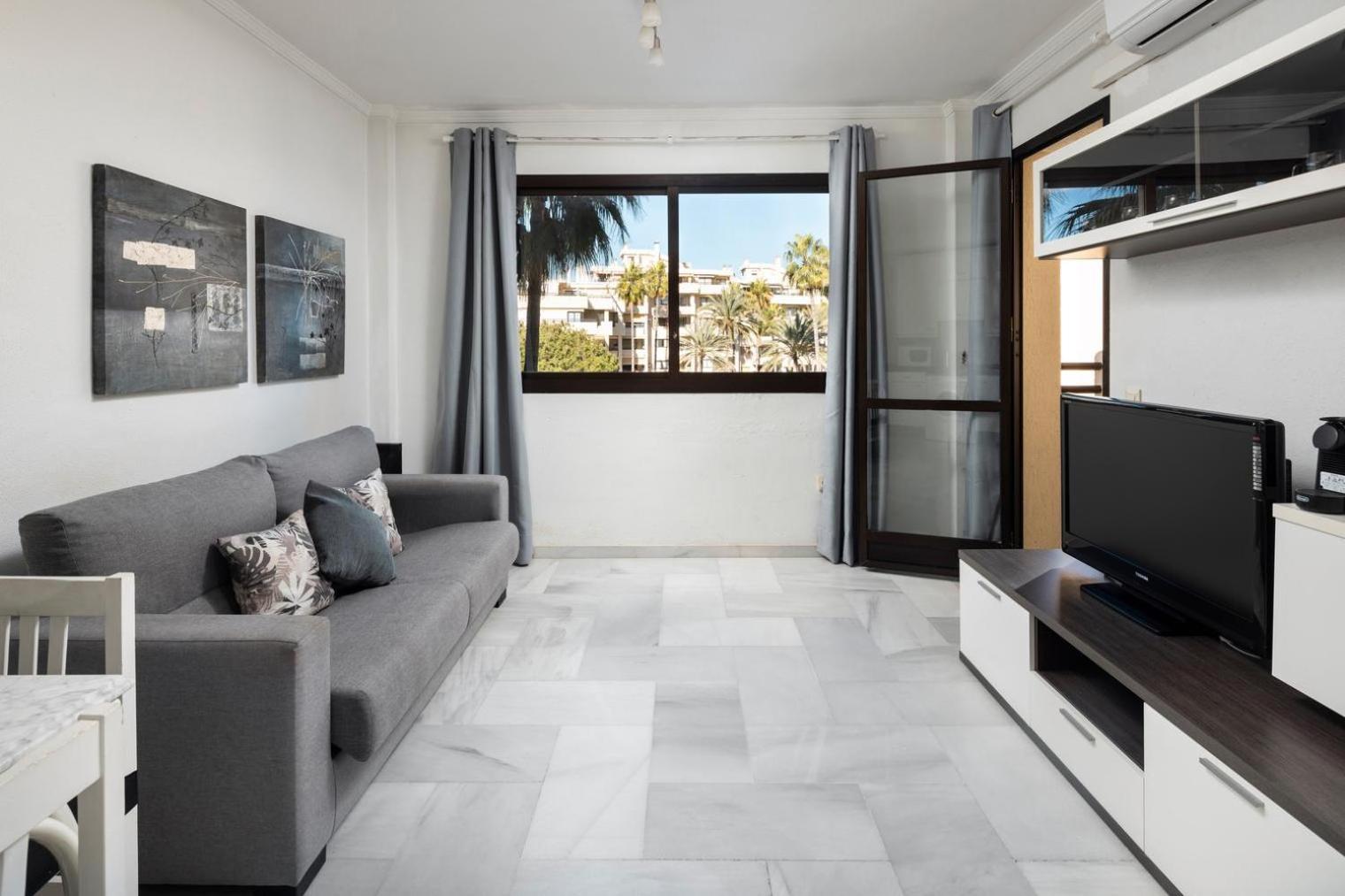 Primera Linea Del Mar - Acceso Directo Playa Carihuela トレモリノス エクステリア 写真