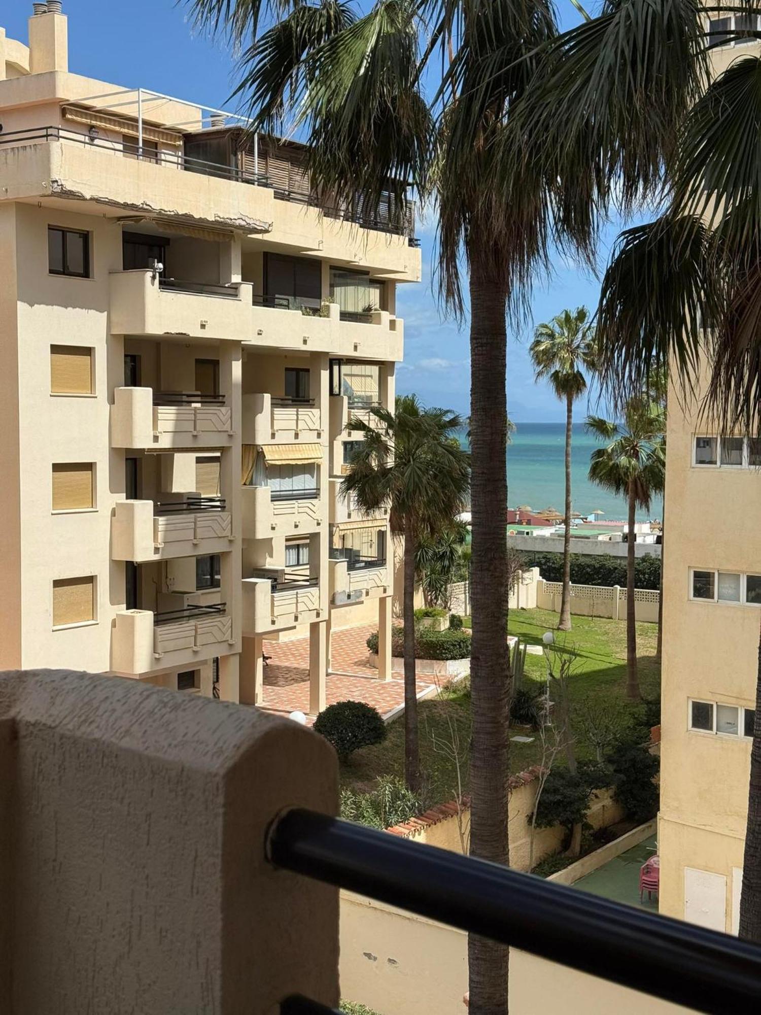 Primera Linea Del Mar - Acceso Directo Playa Carihuela トレモリノス エクステリア 写真